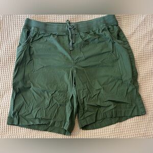 Basic Editions Women’s Olive Green Shorts With Stretch and Tie Waist